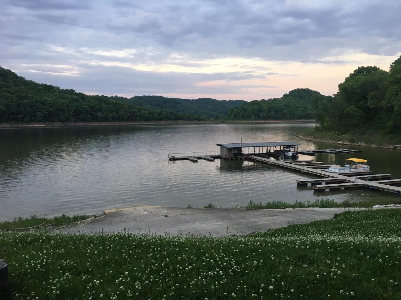 The Retreat At Center Hill Lake Hotel Silver Point Exterior photo