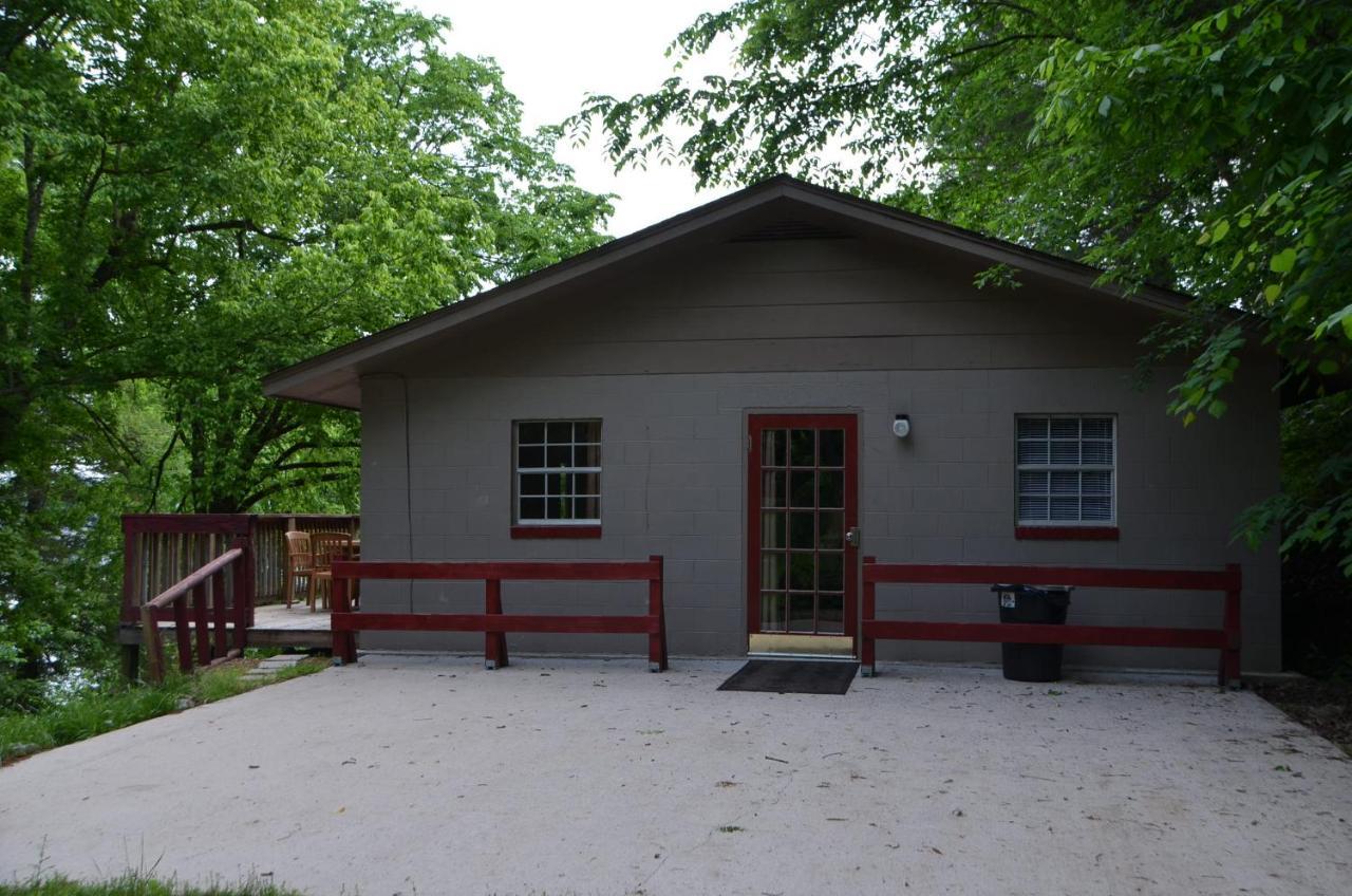 The Retreat At Center Hill Lake Hotel Silver Point Exterior photo