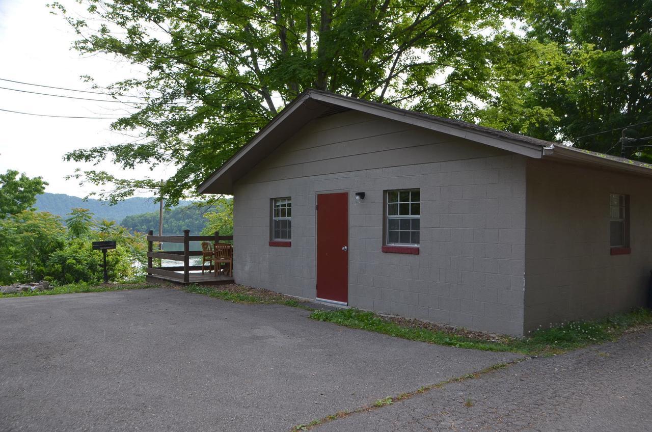 The Retreat At Center Hill Lake Hotel Silver Point Exterior photo